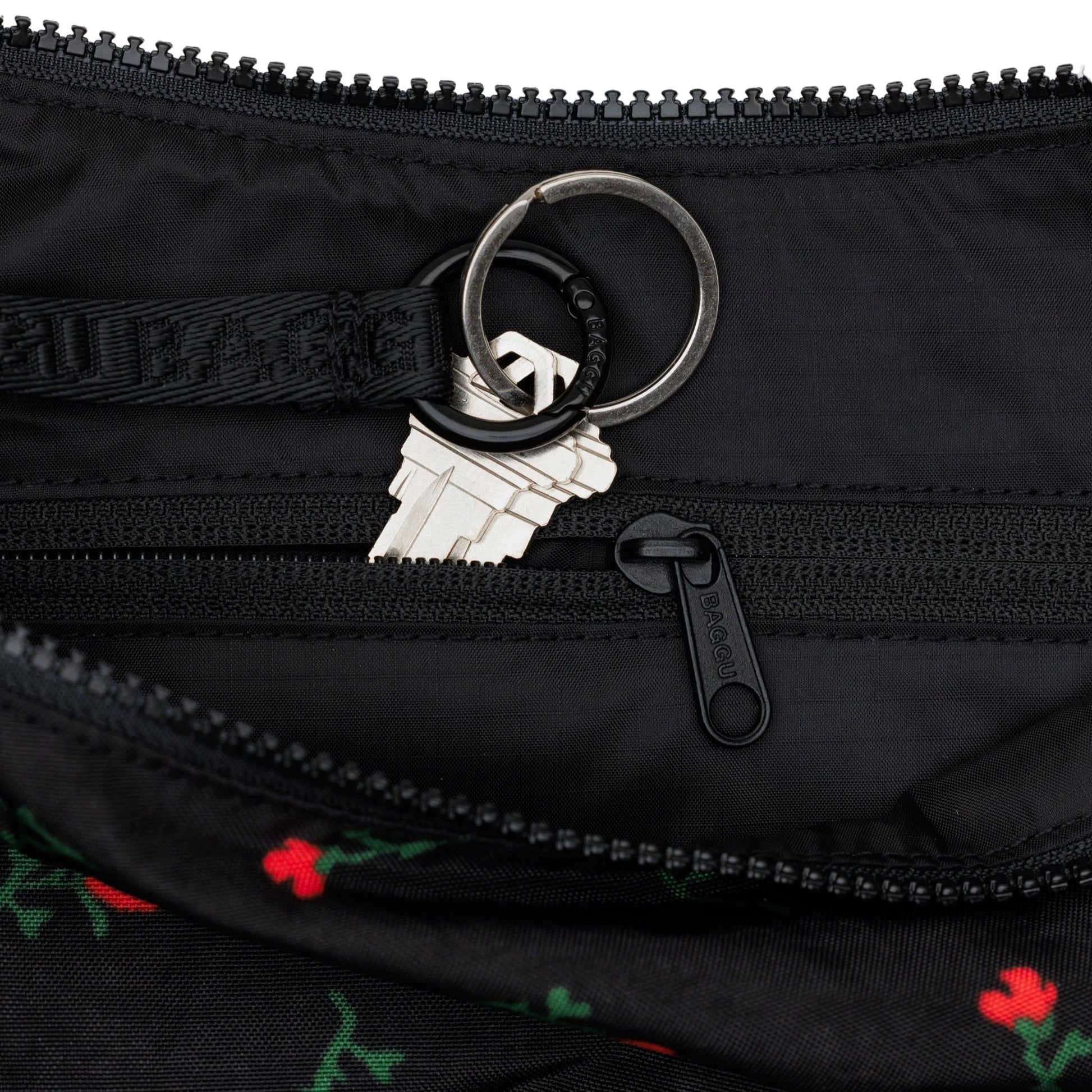 Baggu Medium Nylon Crescent Bag in Painted Wildflower