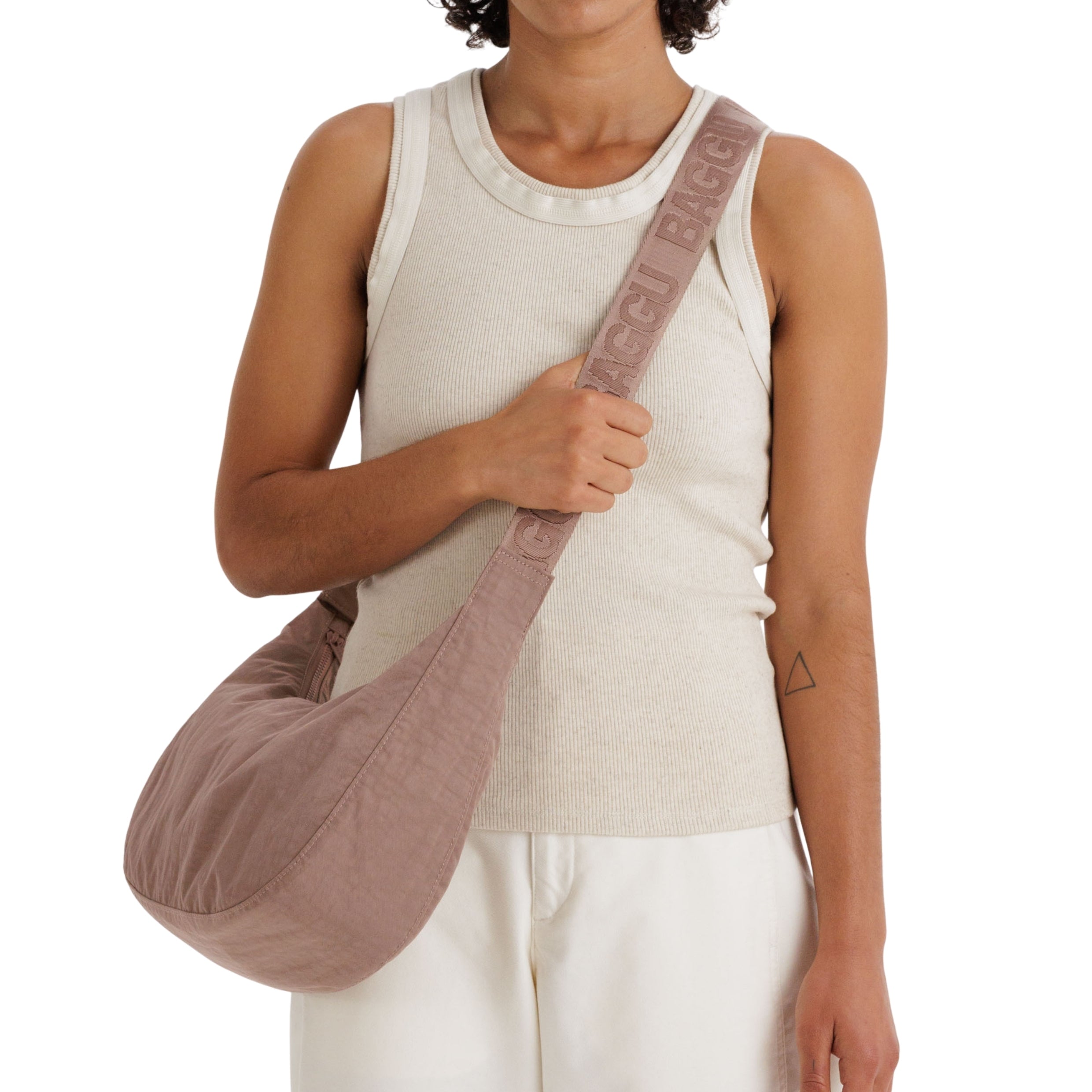 Baggu Medium Nylon Crescent Bag in Toasted Almond