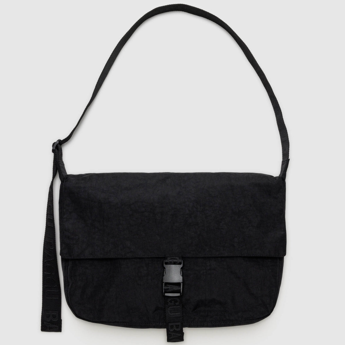 Baggu Nylon Messenger Bag in Black