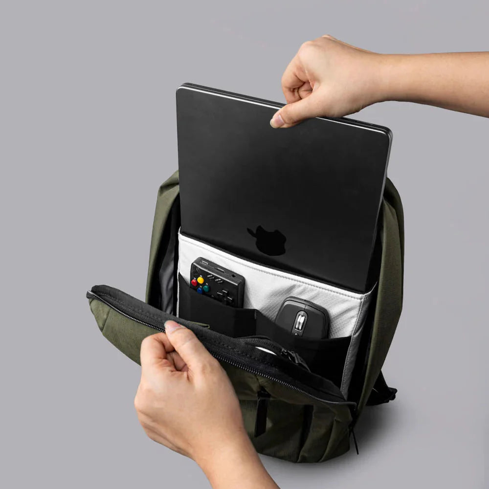 Alpaka Metro Backpack 12L in Green