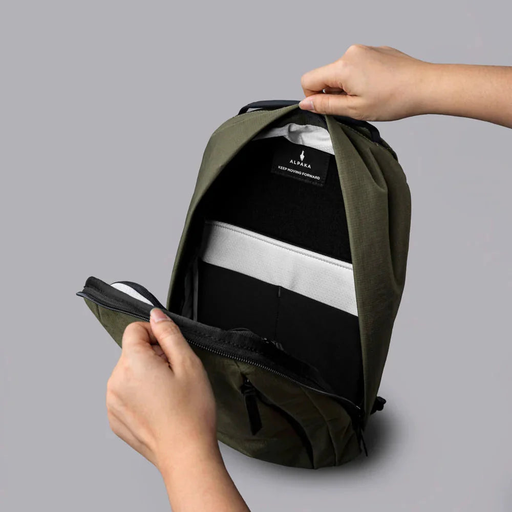 Alpaka Metro Backpack 12L in Green
