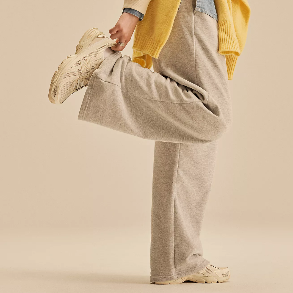 New Balance Women's 740 in Bisque with Angora and Sea Salt