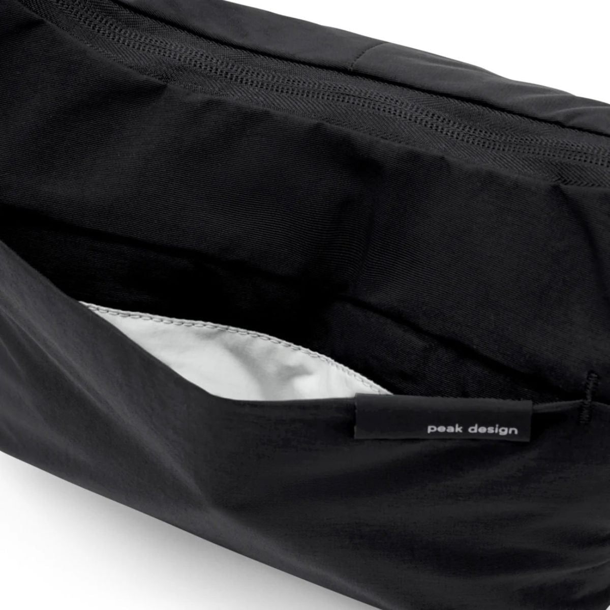 Peak Design City Crescent 6L in Black