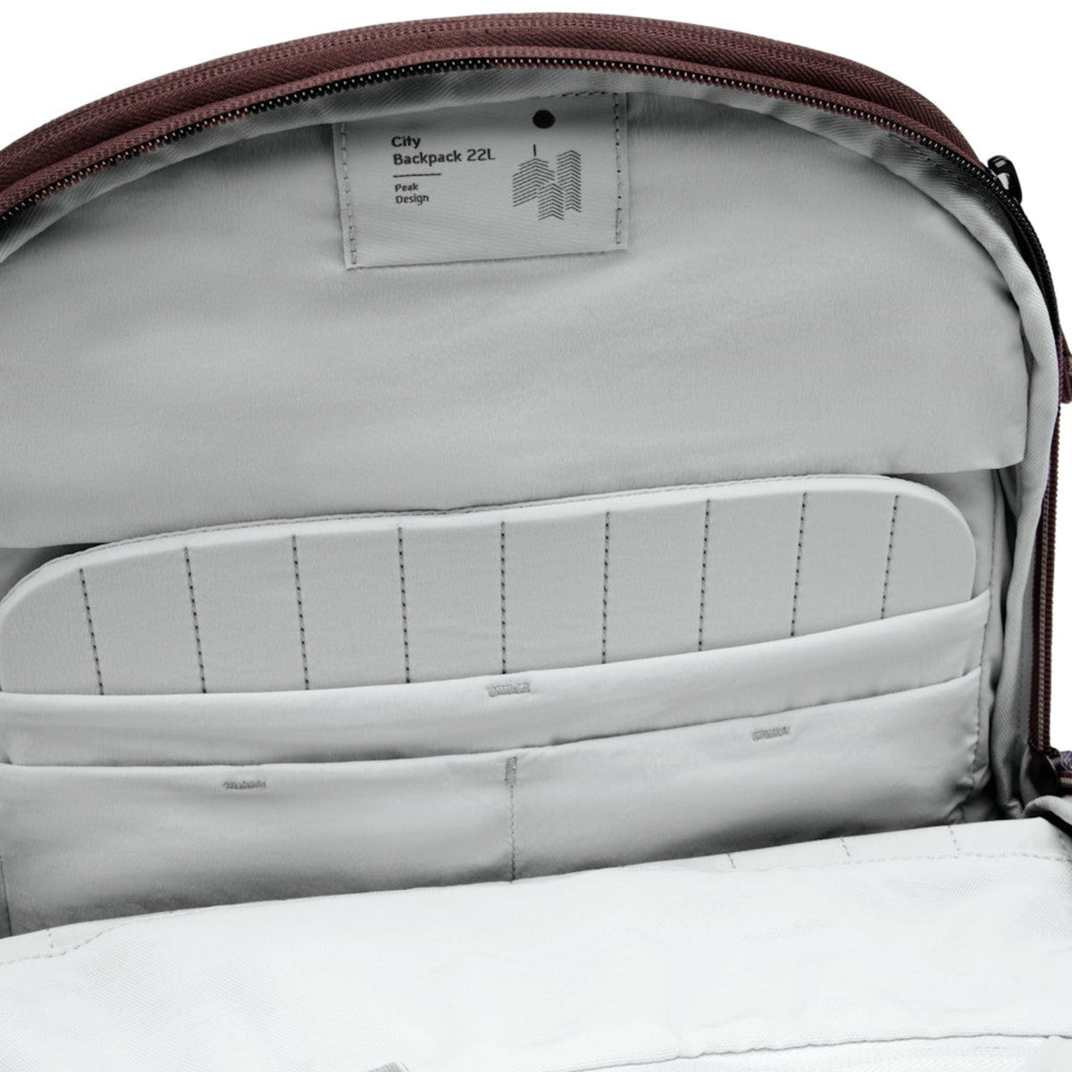 Peak Design City Backpack 22L in Eclipse