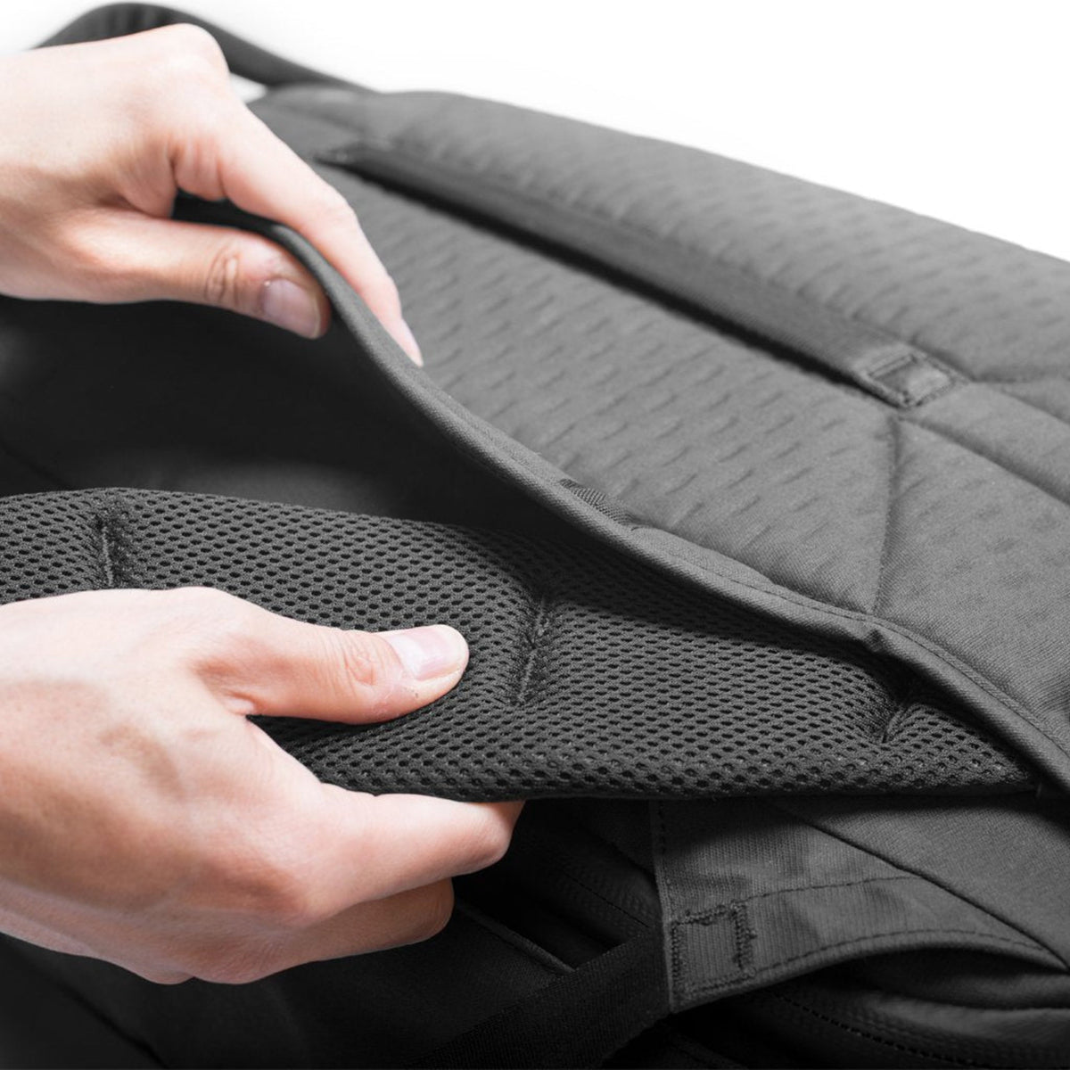 Peak Design Travel Backpack 45L in Black