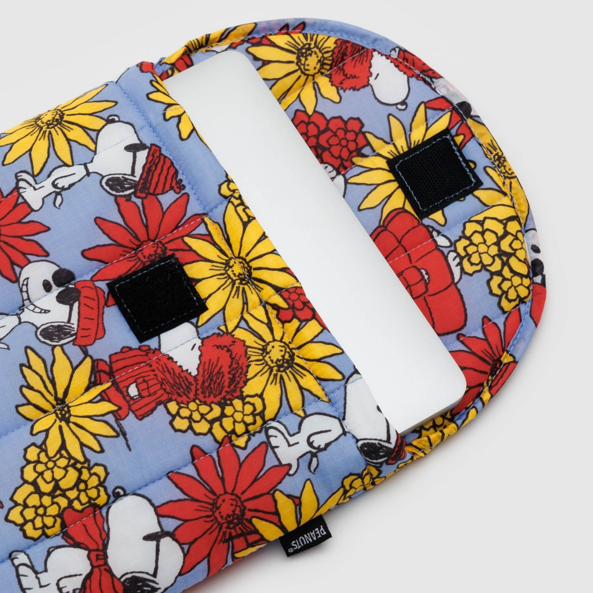 Baggu Puffy Laptop Sleeve 13"/14" in Floral Snoopy