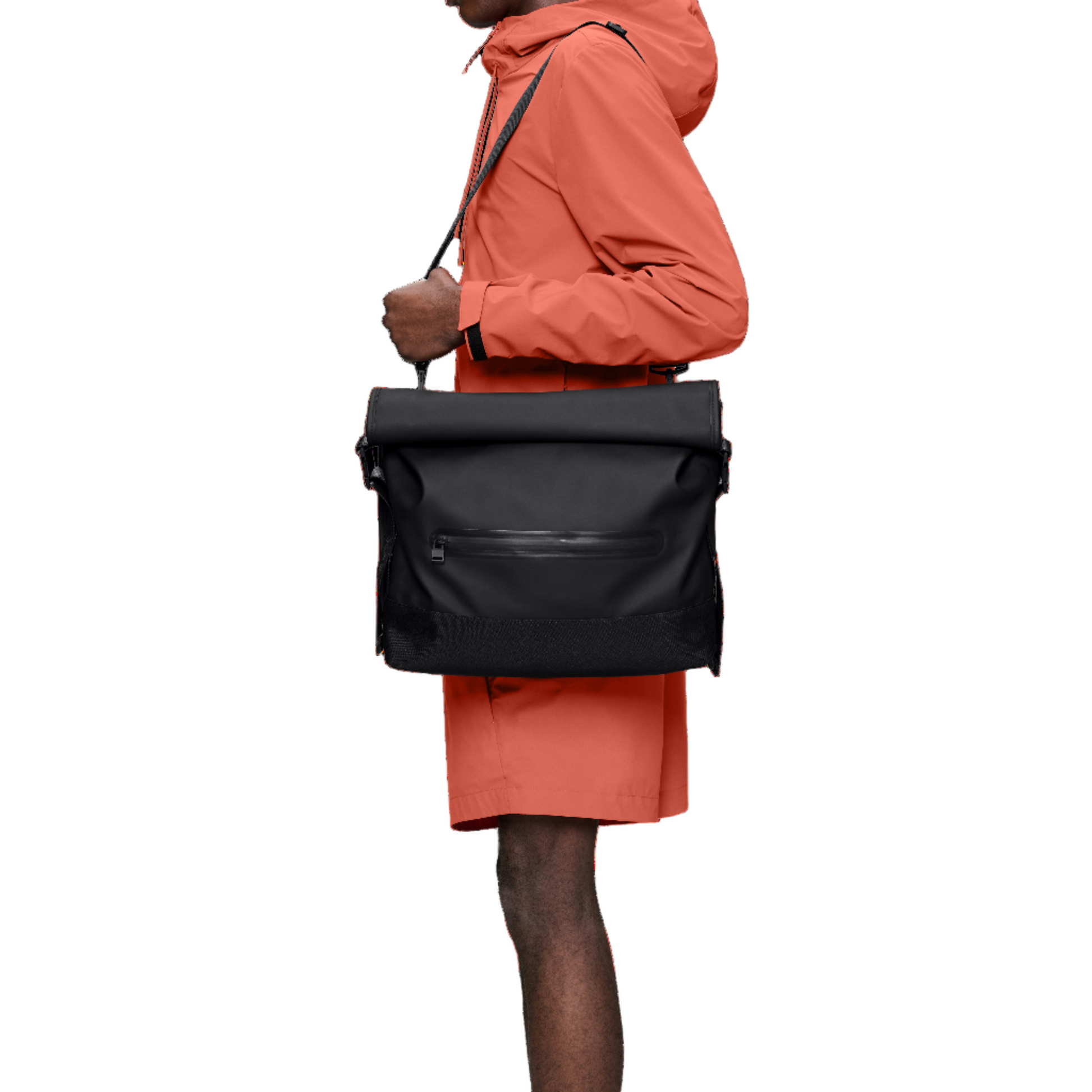 Rains Trail Rolltop Messenger Bag in Black