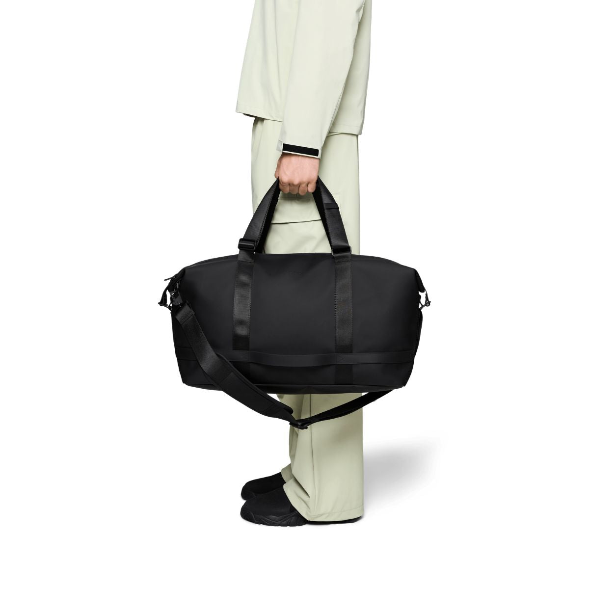 Rains OTG Weekend Bag in Black