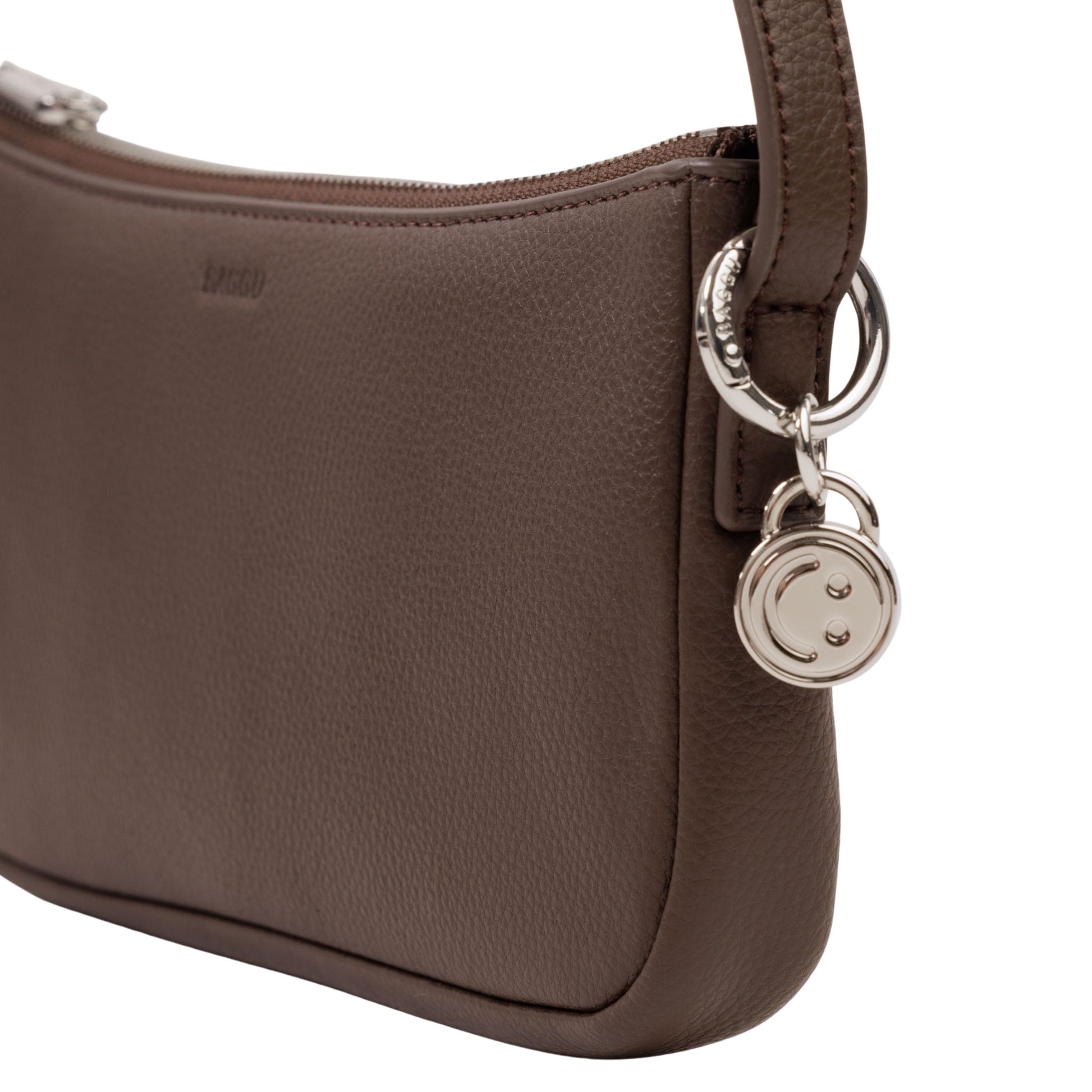 Baggu Recycled Leather Pochette in Brown