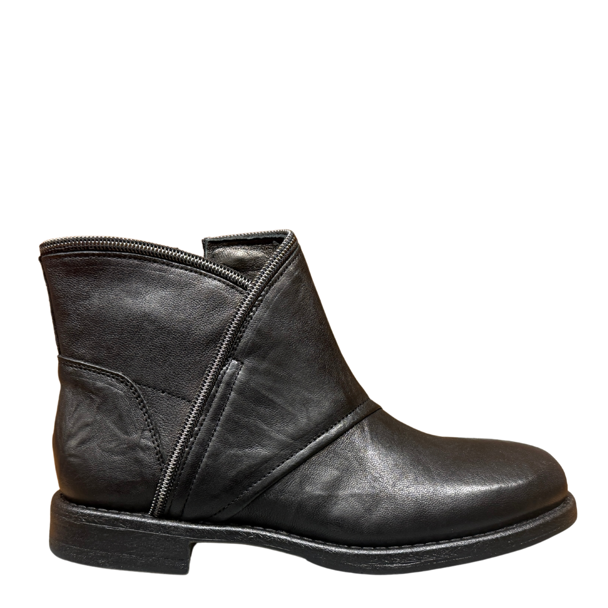 Getoutside Women's Ankle Boot in Black Leather