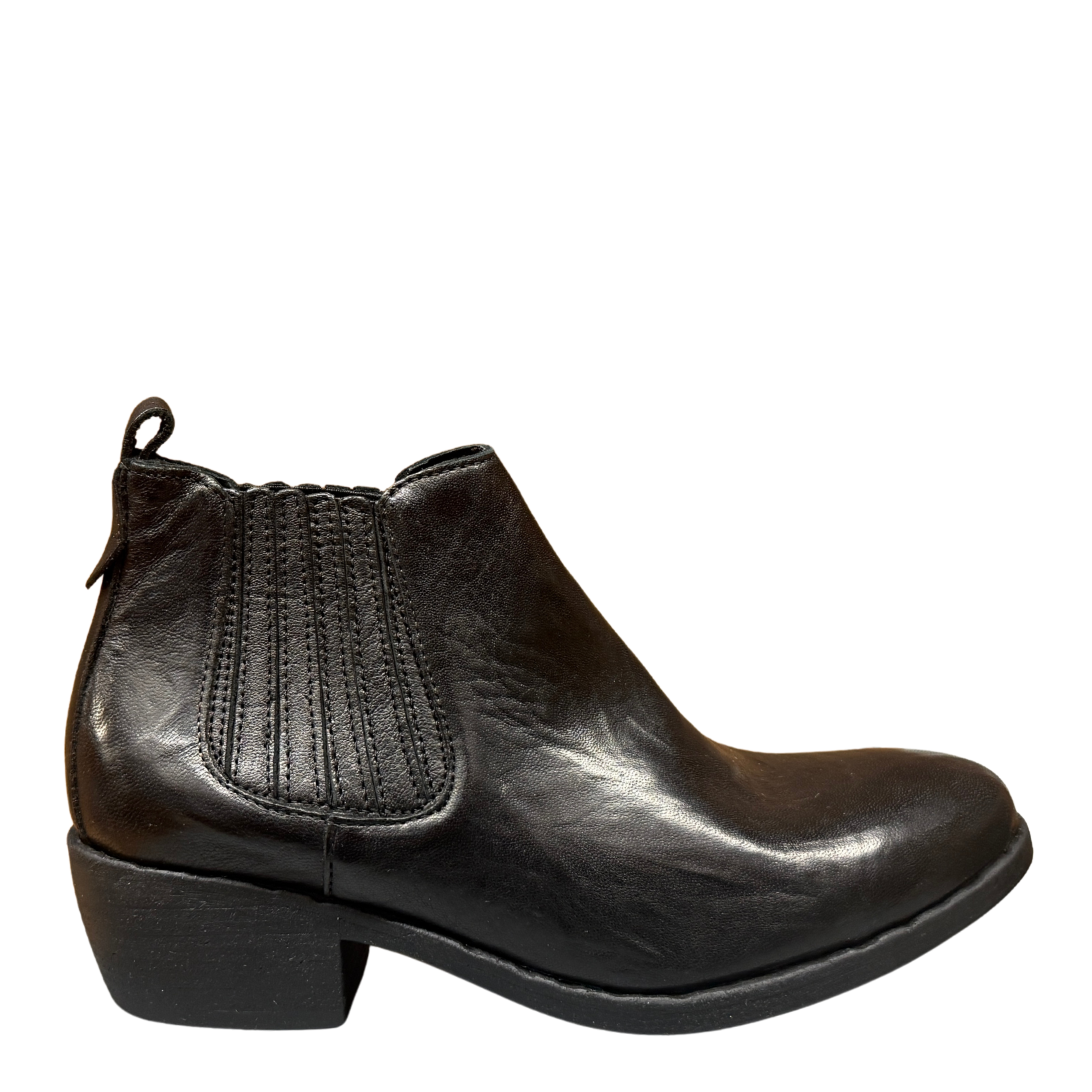 Getoutside Women's Chelsea Heeled Boot in Black Leather