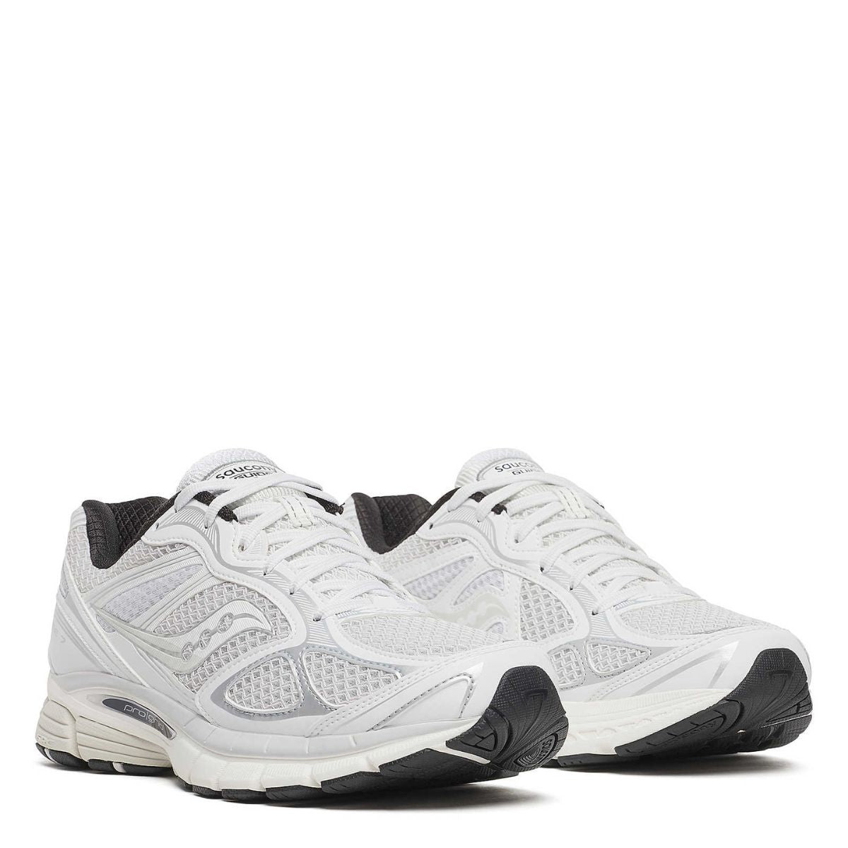 Saucony ProGrid Guide 7 in White/Black