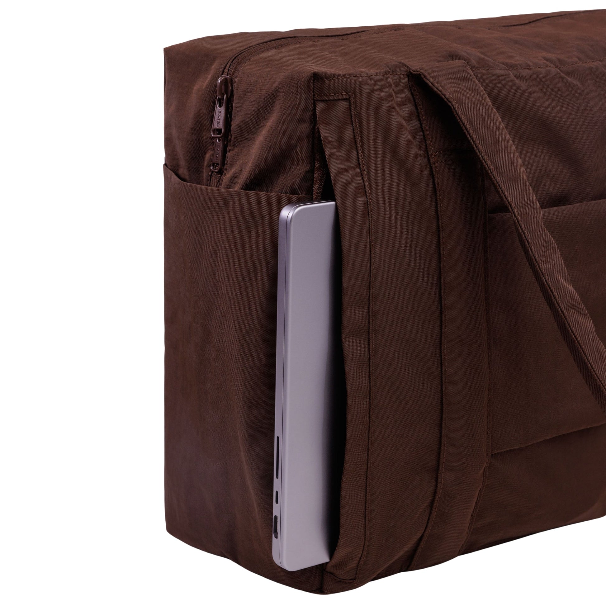 Baggu Small Cloud Carry-On in Coffee