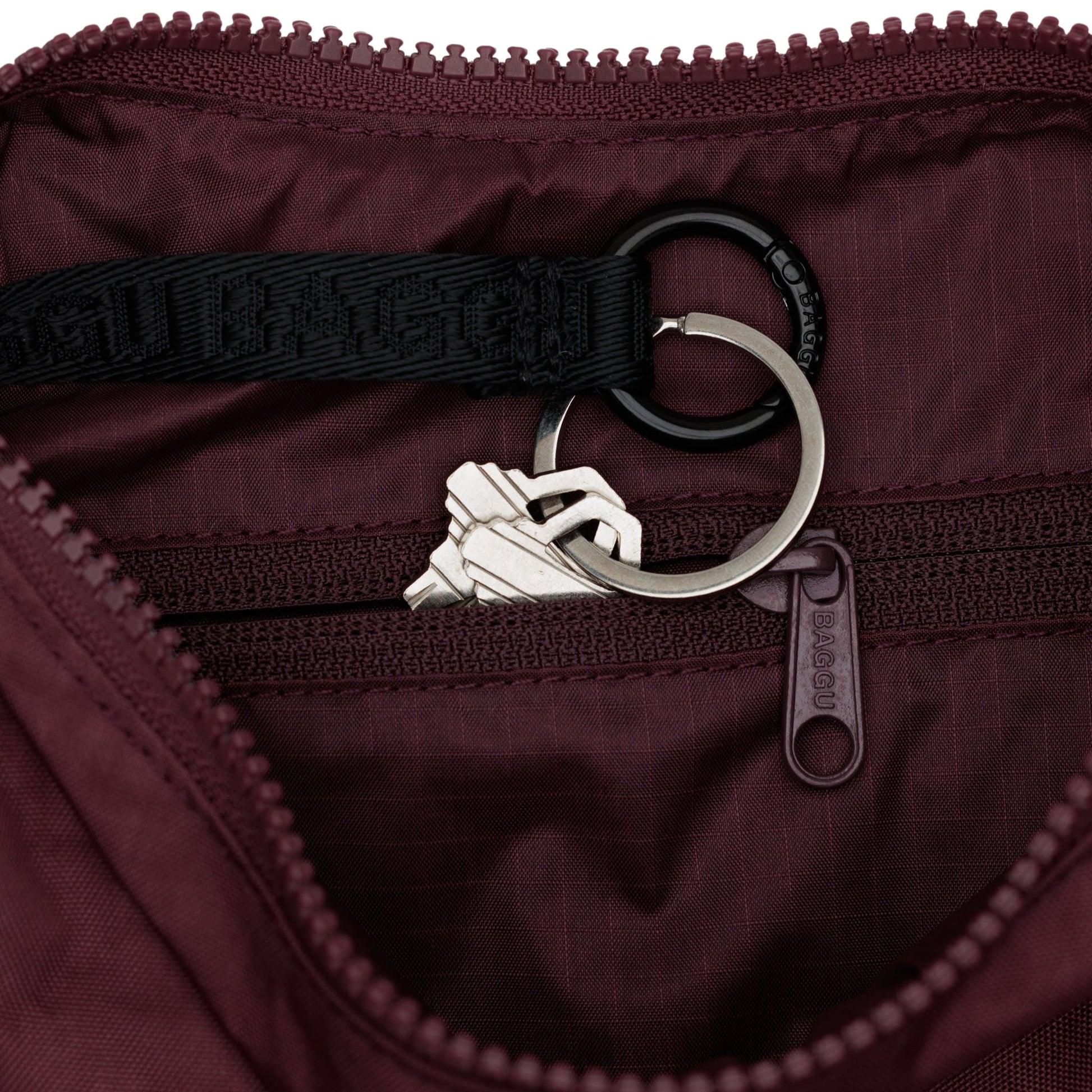Baggu Small Nylon Crescent Bag in Mahogany