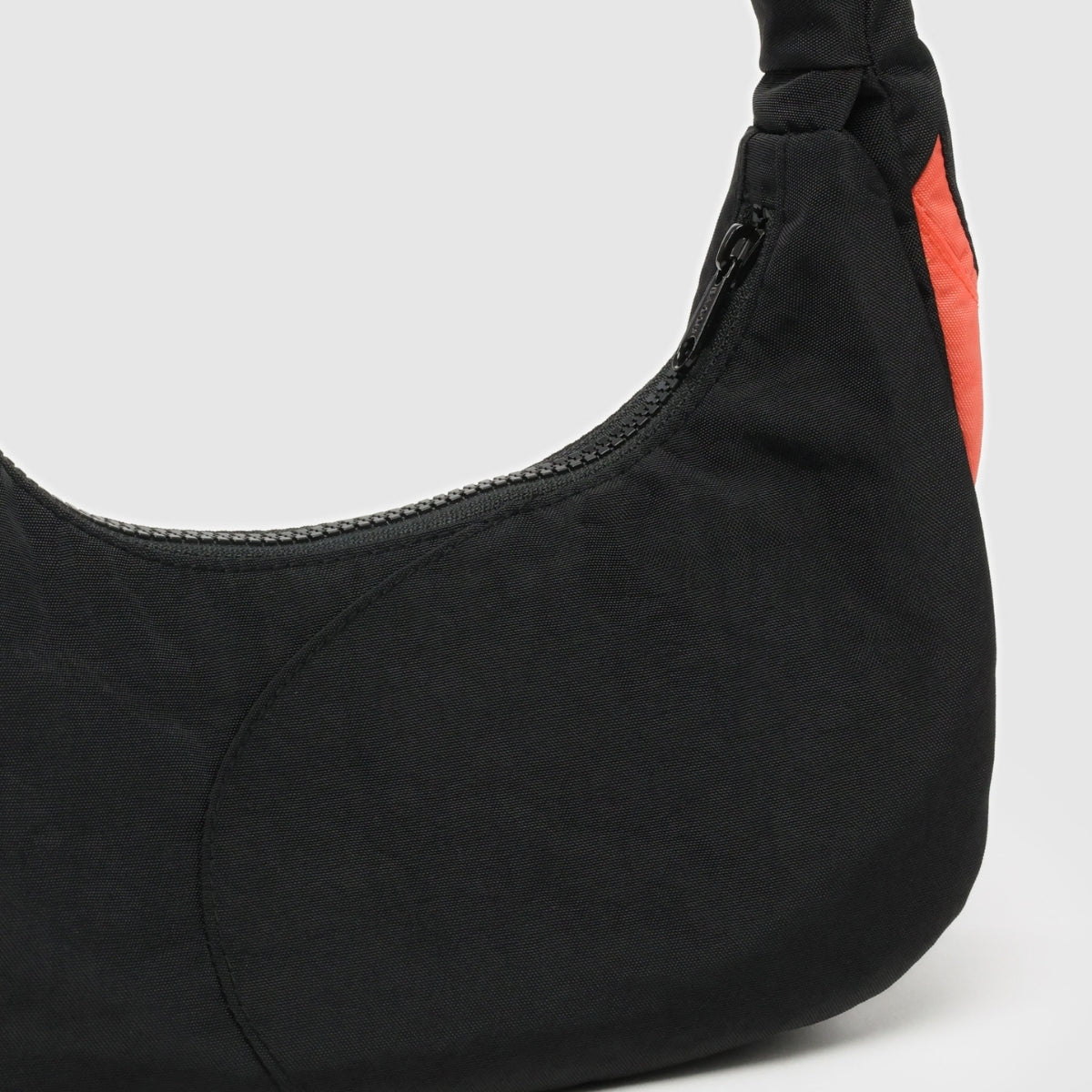 Baggu Swan Bag in Black