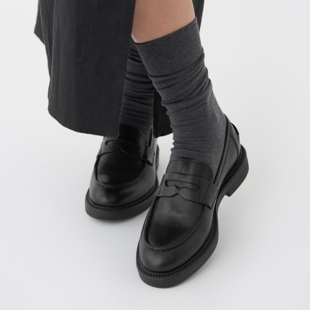 Vagabond Women's Alex W Loafer in Black Leather