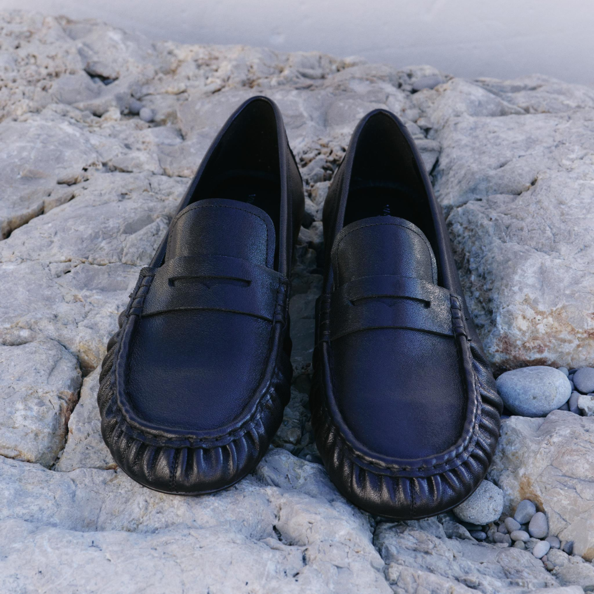 Vagabond Women's Aleya Loafers in Black Leather
