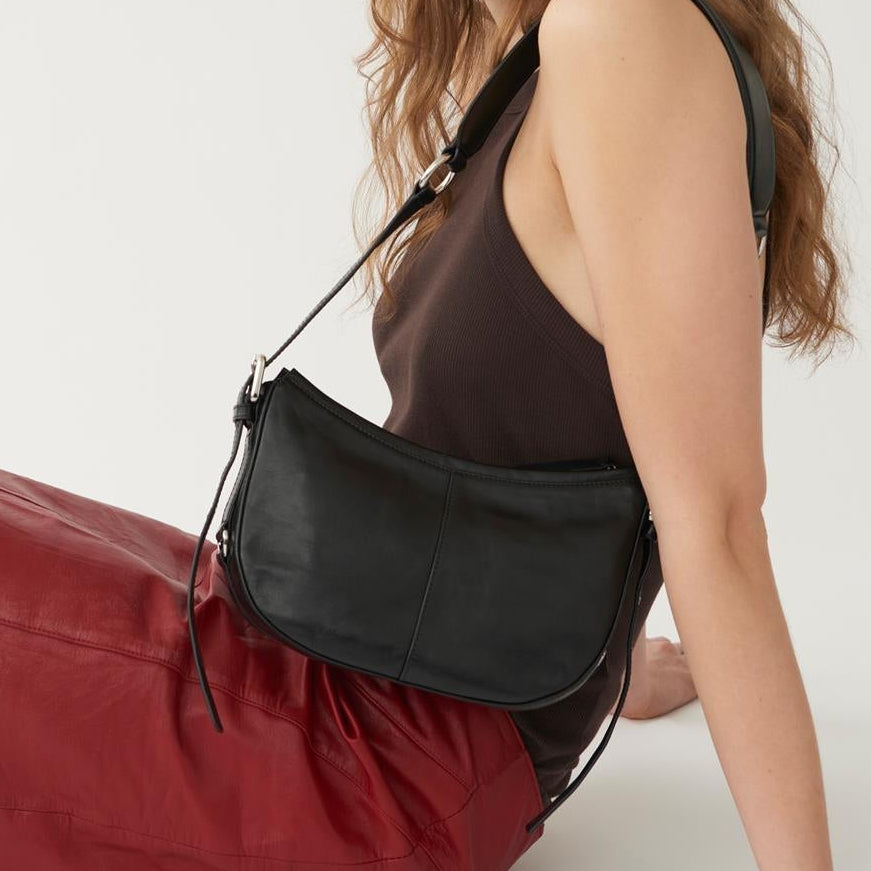 Vagabond Minoh Bag in Black Leather