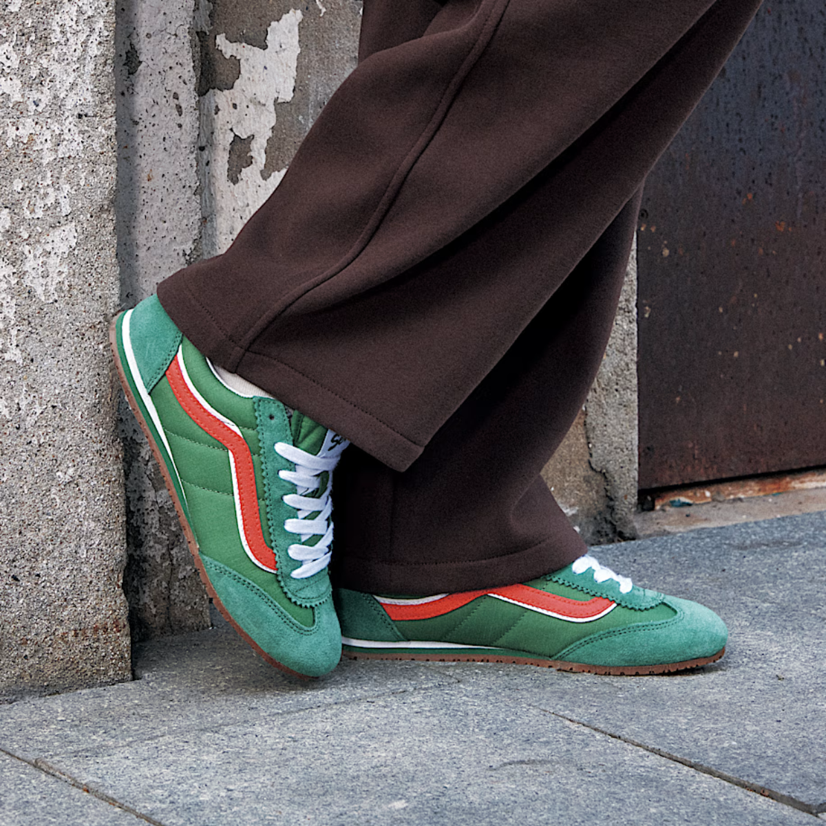 Vans Women's Super Lowpro in Fairway Green/Red Vans Women's Super Lowpro in Fairway Green/Red