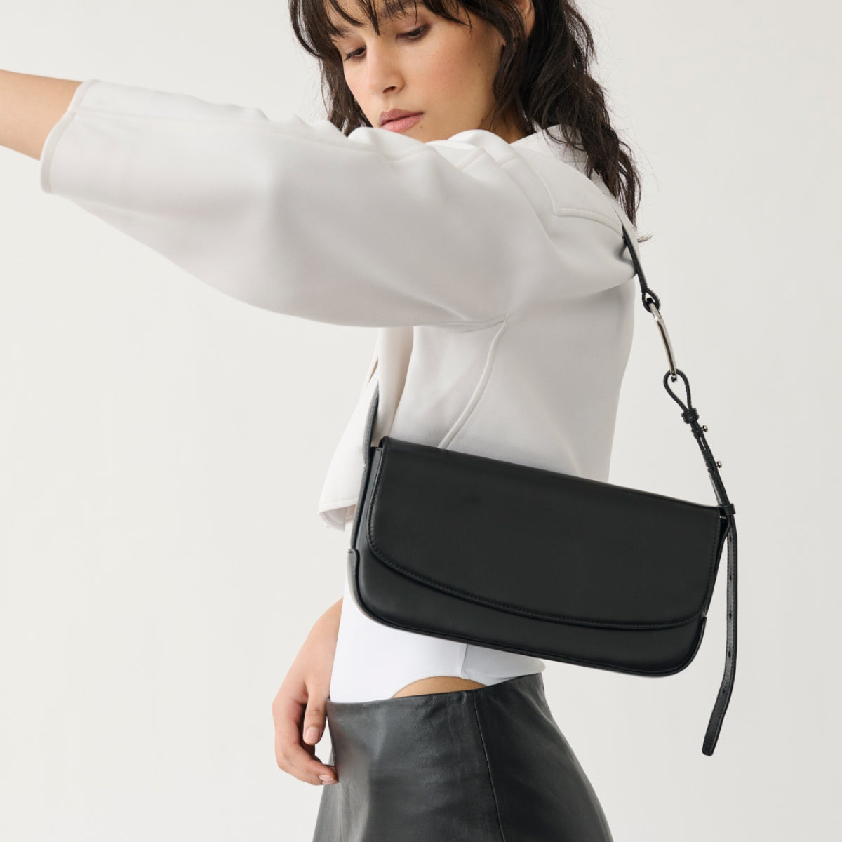 Vagabond Deia Bag in Black Leather