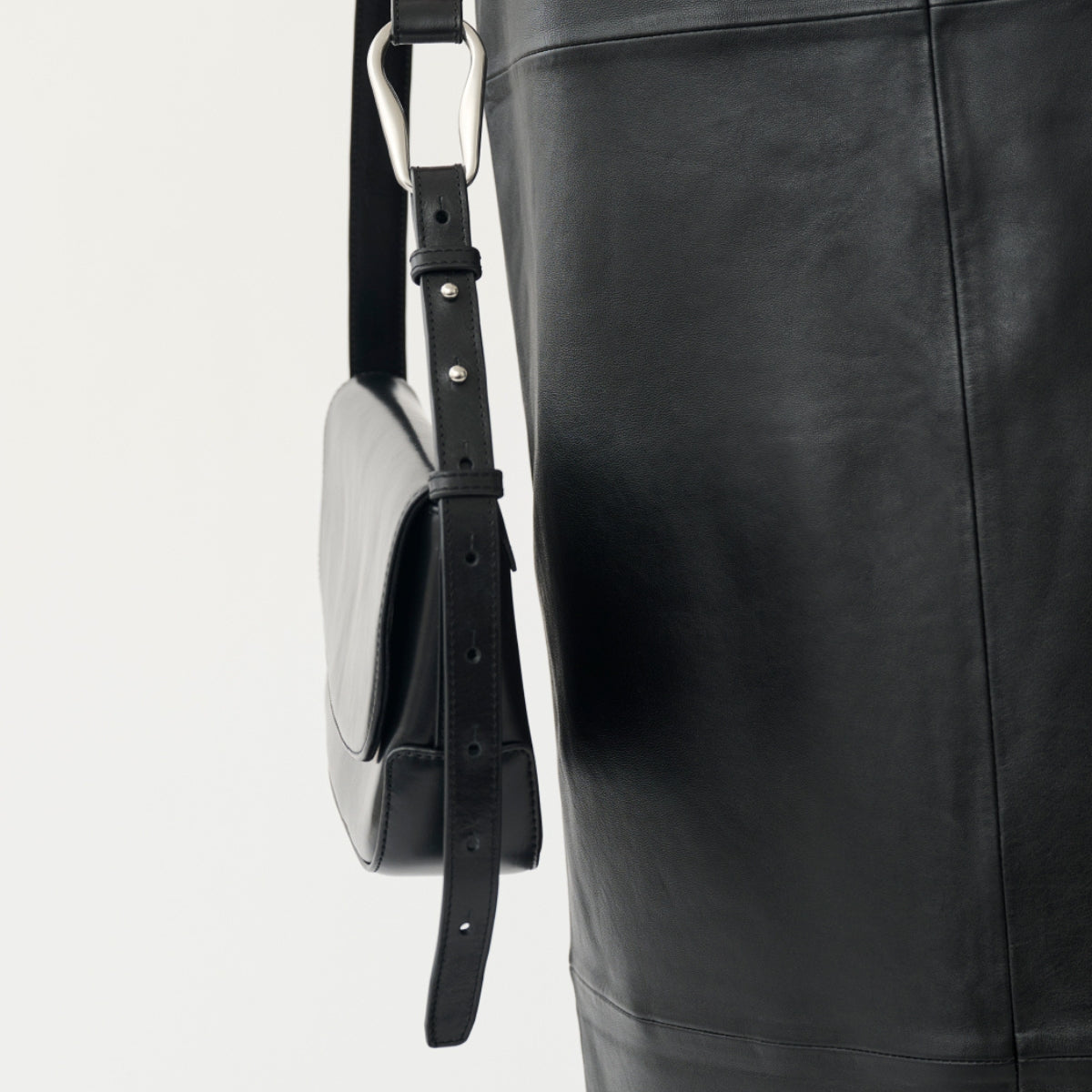Vagabond Deia Bag in Black Leather