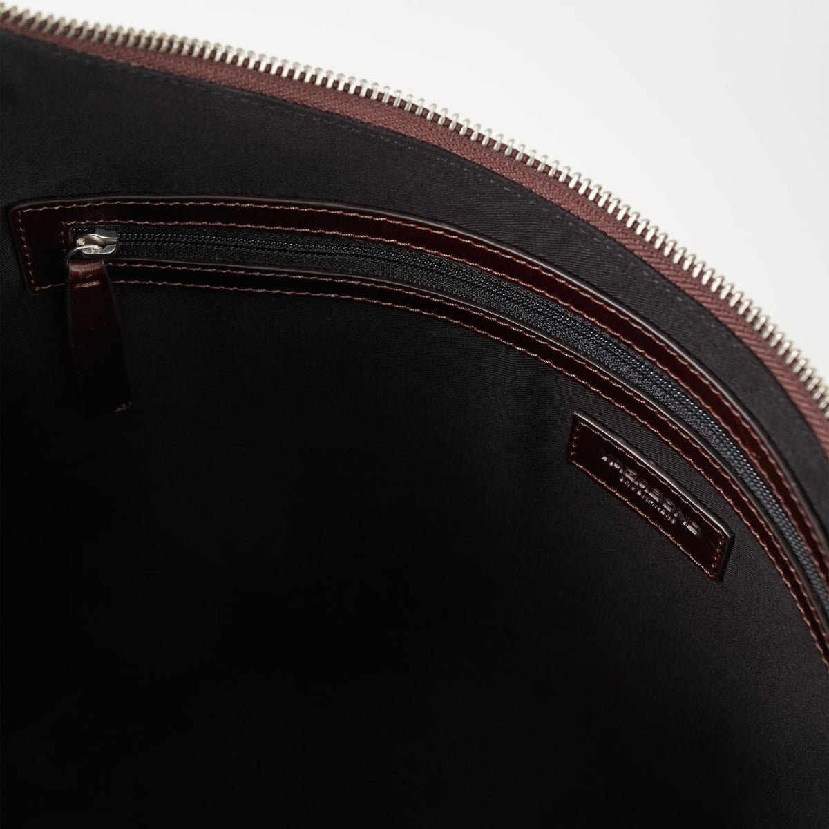 Vagabond Hilo Bag in Dark Brown Leather
