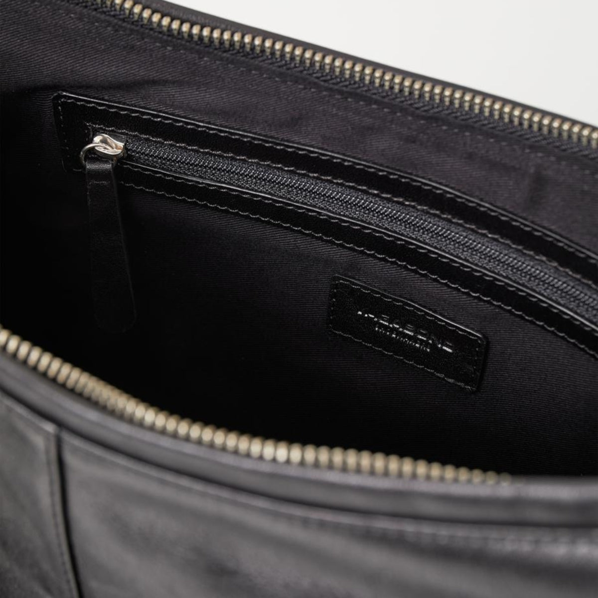 Vagabond Itami Bag in Black Leather