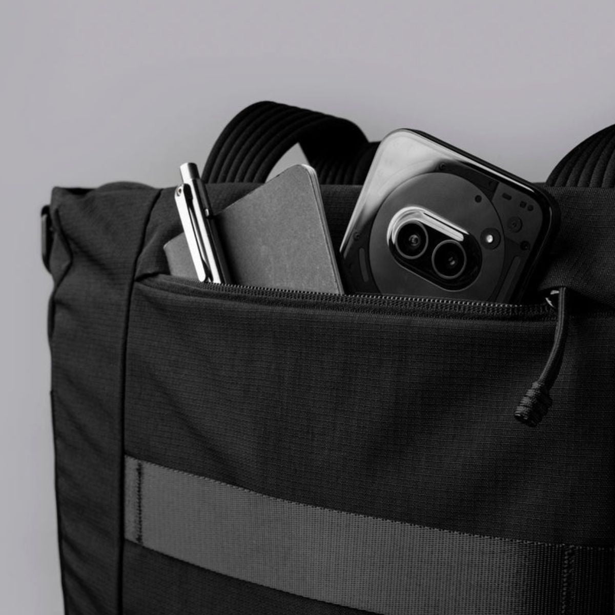 Alpaka Bravo Tote V2 14L in Black - Getoutside Shoes