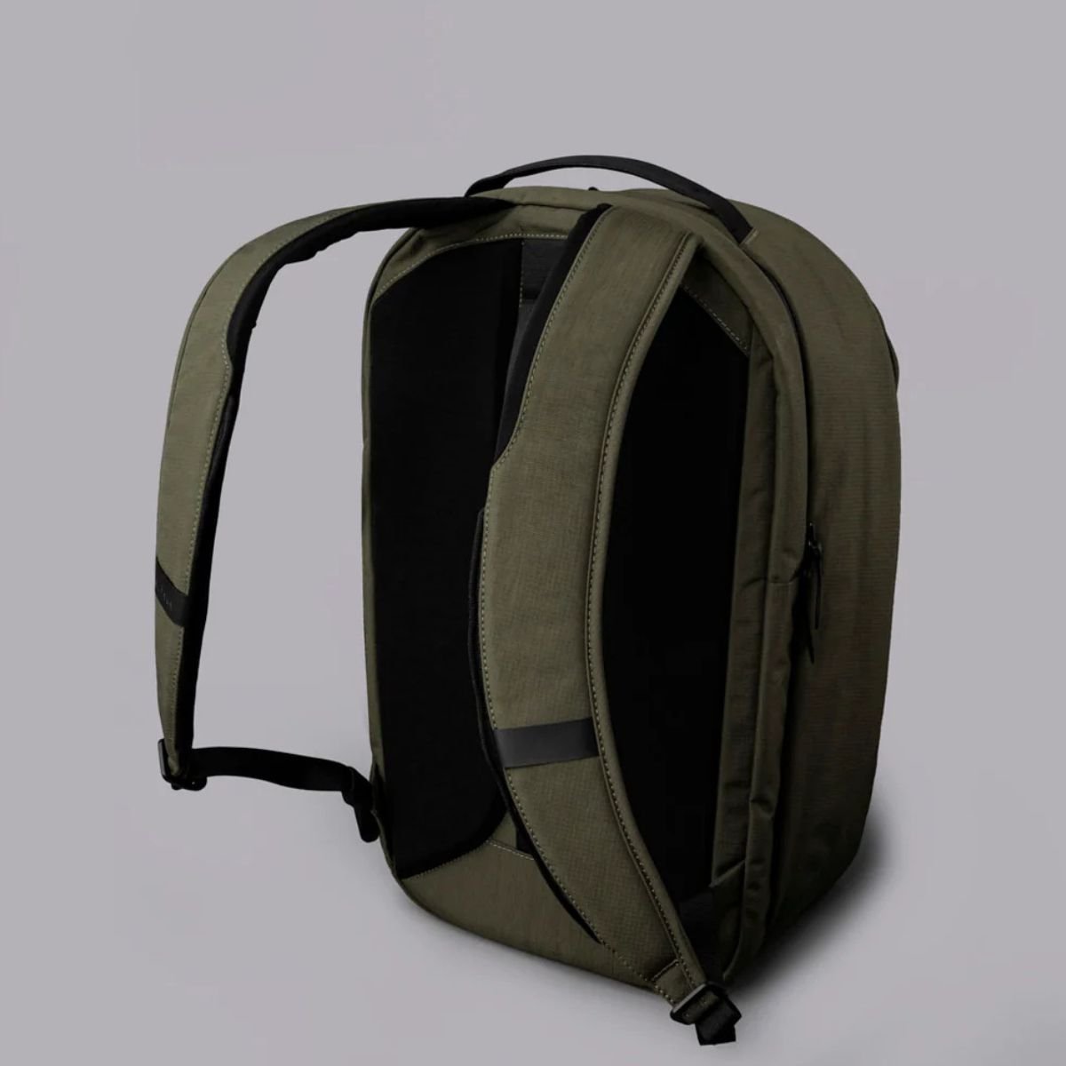 Alpaka Metro Backpack Pro 24L in Green - Getoutside Shoes