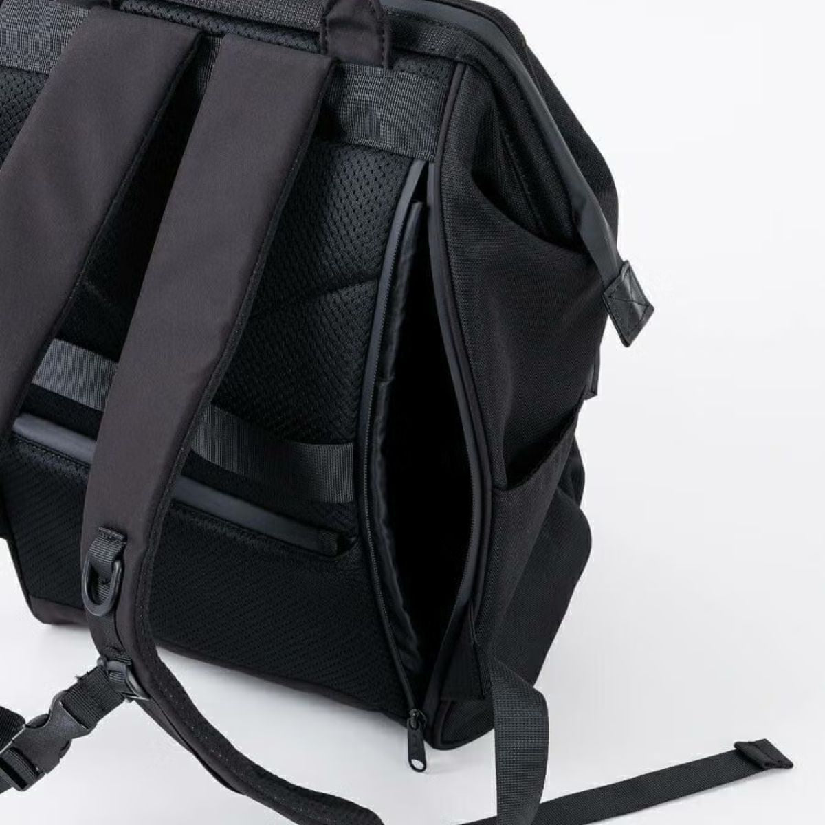 Anello Expand5 Clasp Backpack Large in Black - Getoutside Shoes