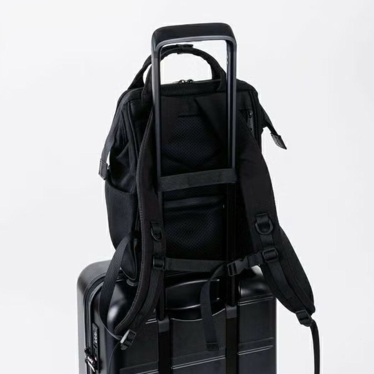 Anello Expand5 Clasp Backpack Regular in Black - Getoutside Shoes