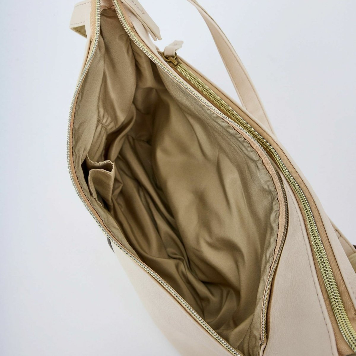 Anello Legato 3M Shoulder Bag in Light Beige - Getoutside Shoes