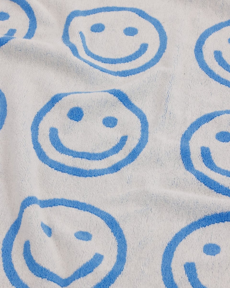 Baggu Bath Towel in Sky Blue Happy - Getoutside Shoes