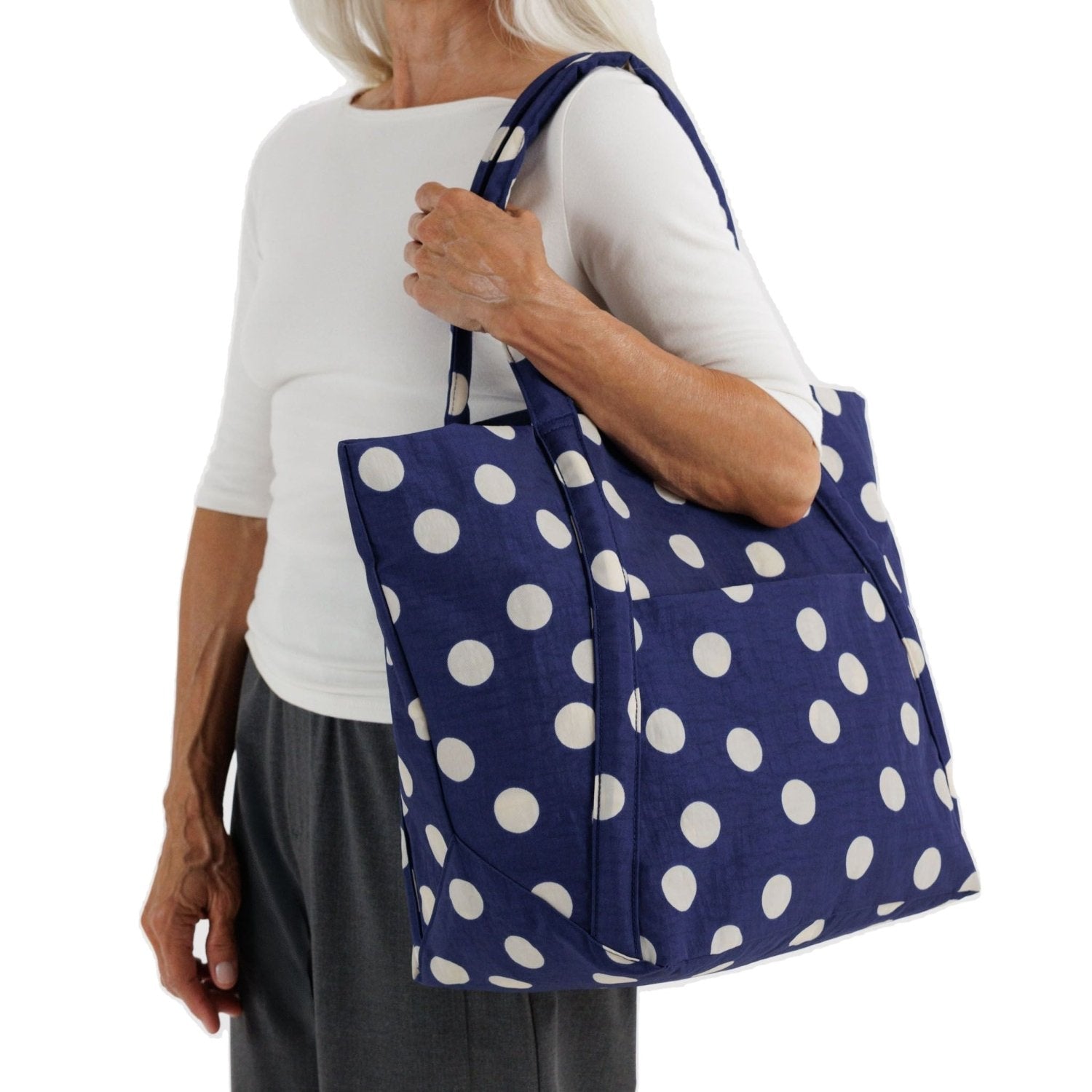 Baggu Cloud Bag in Navy And Cream Polka Dot - Getoutside Shoes