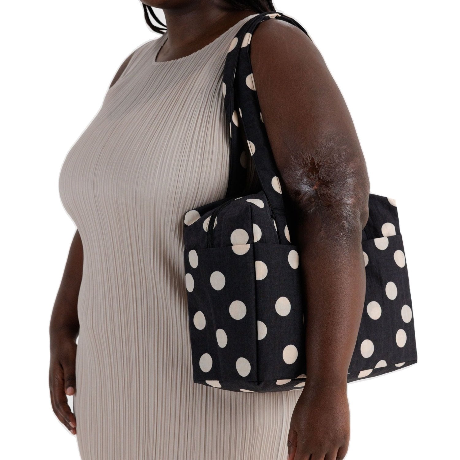 Baggu Everyday Cloud Bag in Black And Cream Polka Dot - Getoutside Shoes