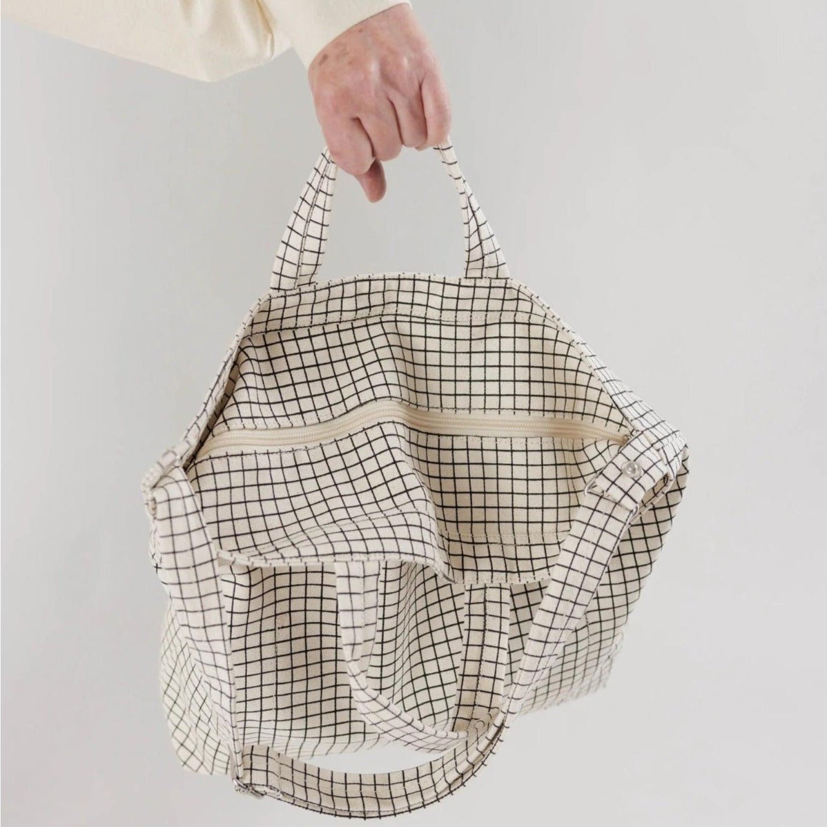Baggu Horizontal Zip Duck Bag in Natural Grid - Getoutside Shoes