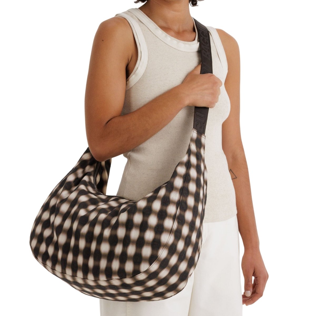 Baggu Large Nylon Crescent Bag - Getoutside Shoes