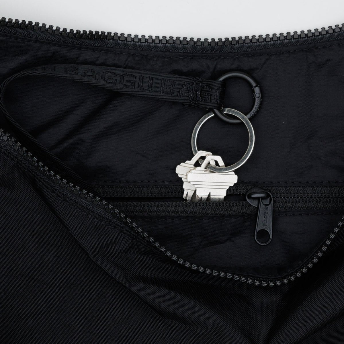 Baggu Large Nylon Crescent Bag in Black - Getoutside Shoes