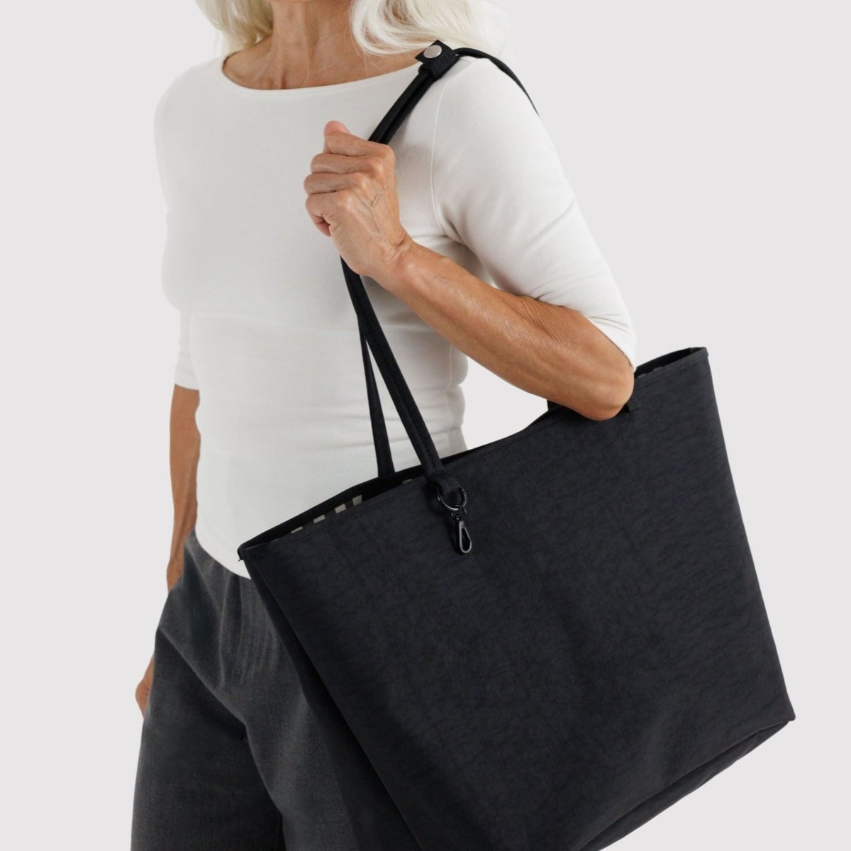 Baggu Large Nylon Reversible Tote in Black Mix - Getoutside Shoes