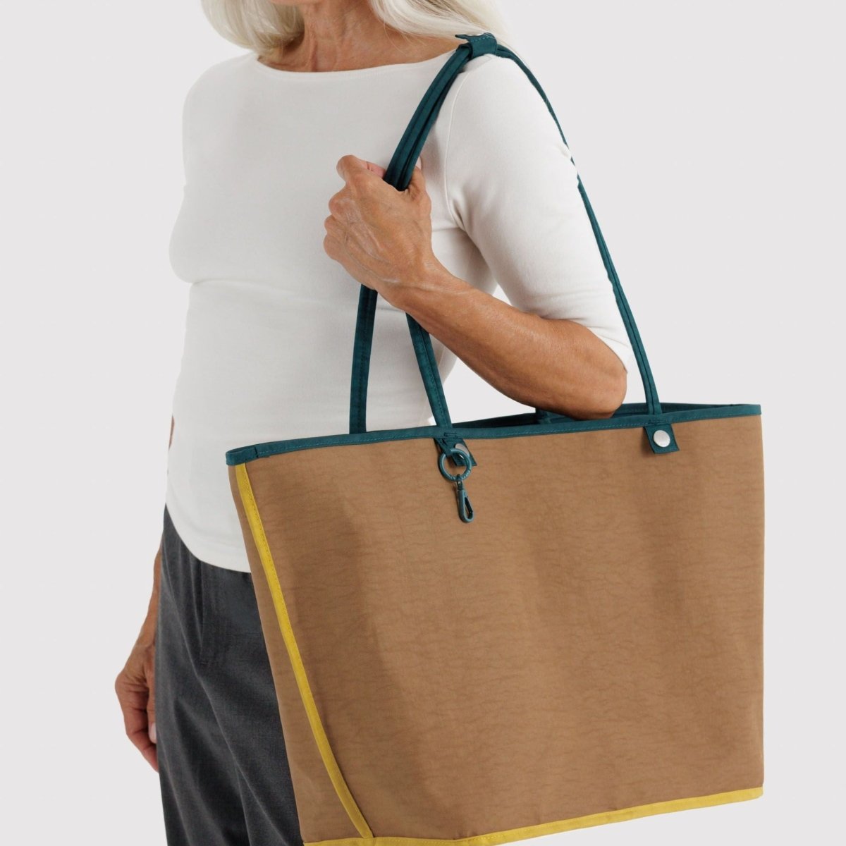 Baggu Large Nylon Reversible Tote in Deep Sea Mix - Getoutside Shoes