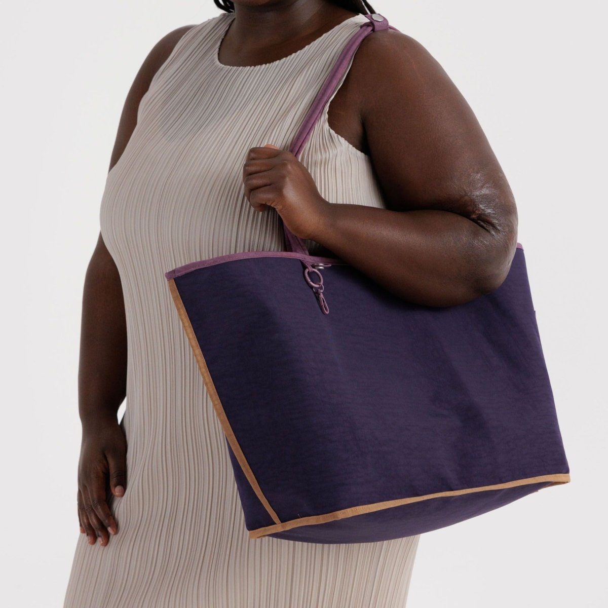 Baggu Large Nylon Reversible Tote in Wild Plum Mix - Getoutside Shoes