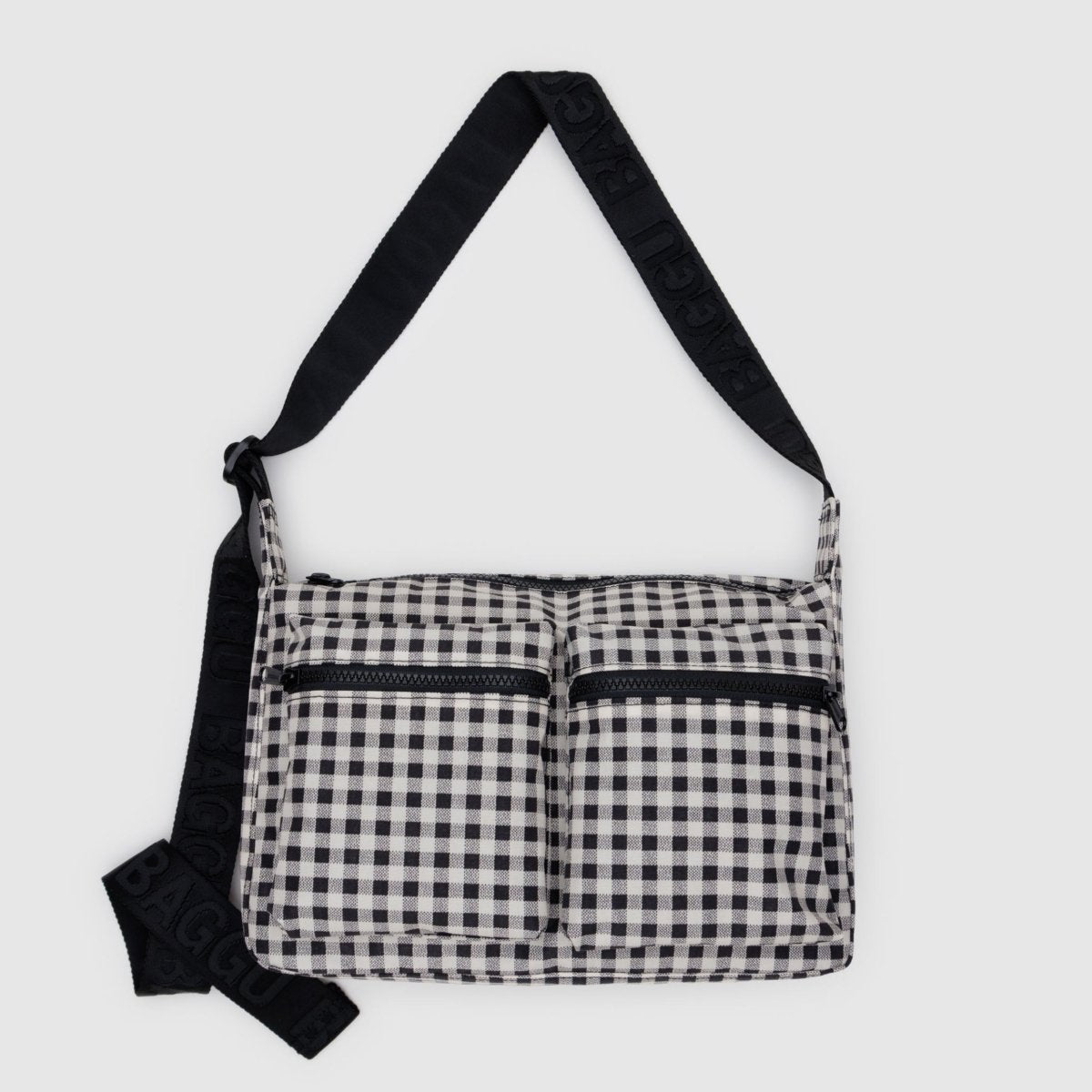 Baggu Medium Cargo Crossbody in Black & White Gingham - Getoutside Shoes