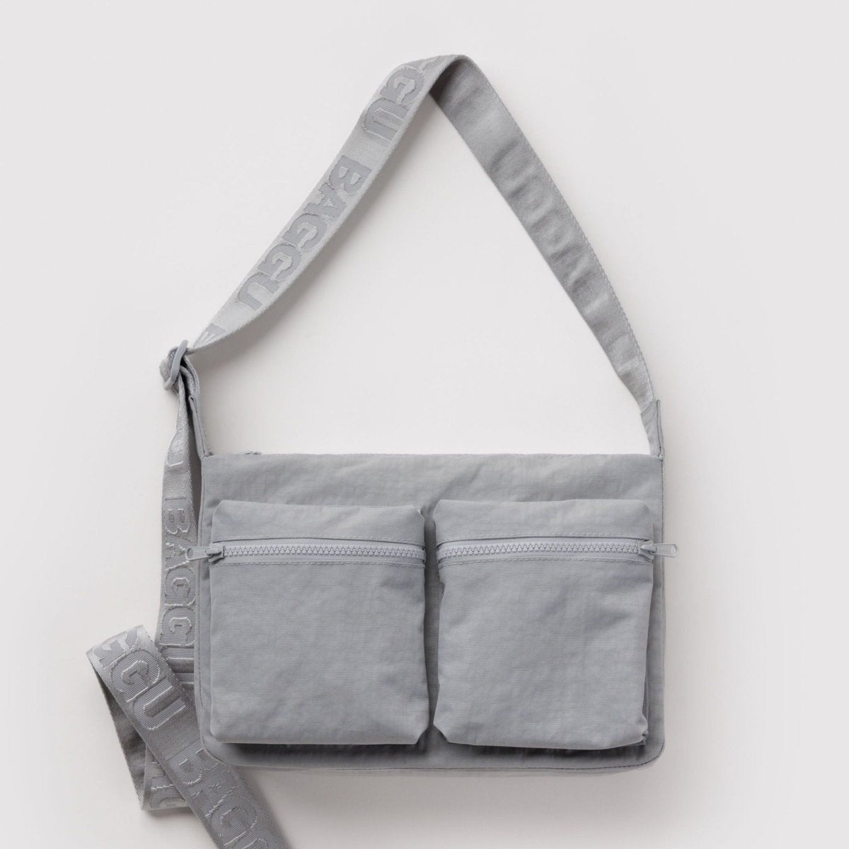 Baggu Medium Cargo Crossbody in Fog - Getoutside Shoes