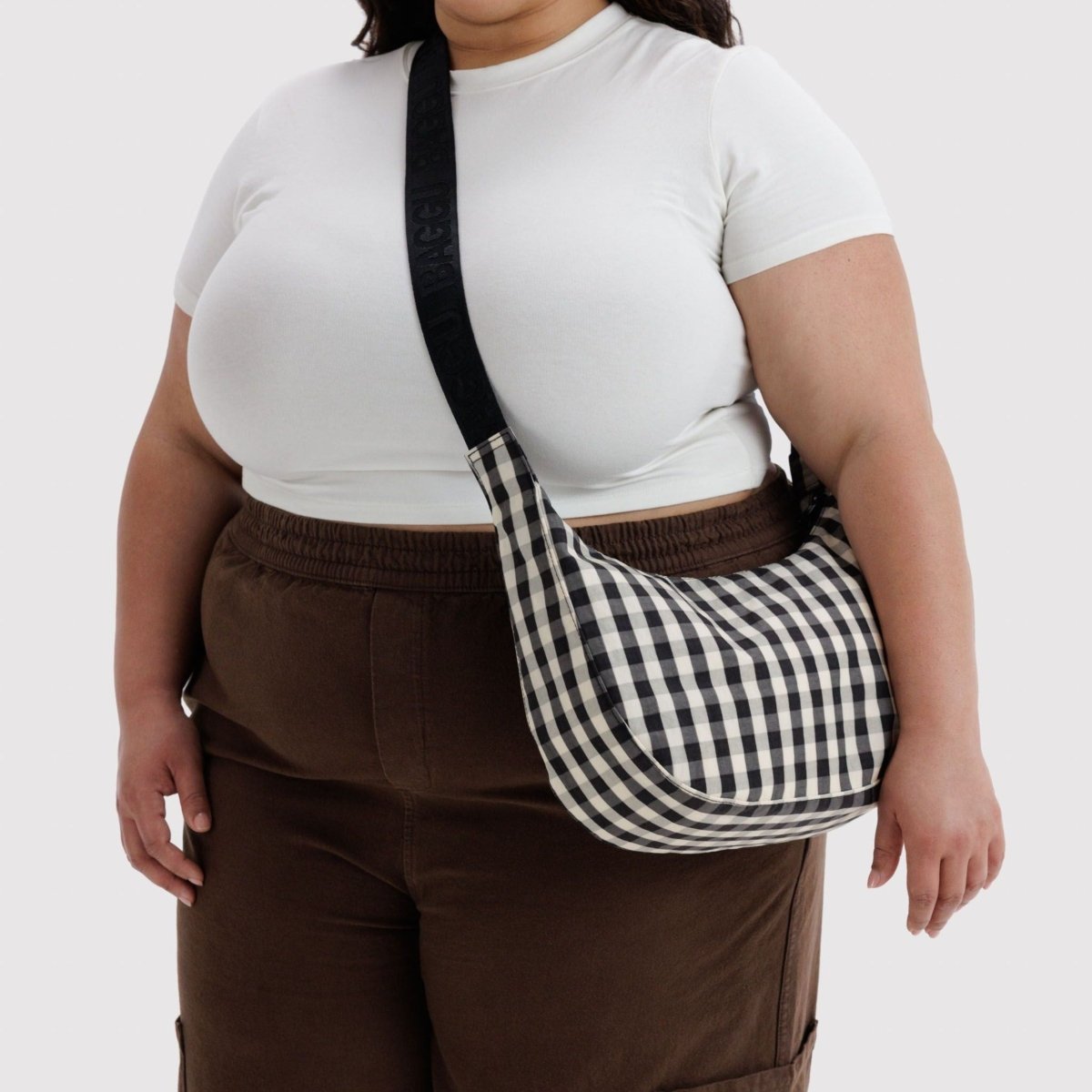 Baggu Medium Nylon Crescent Bag in Black and Cream Gingham - Getoutside Shoes