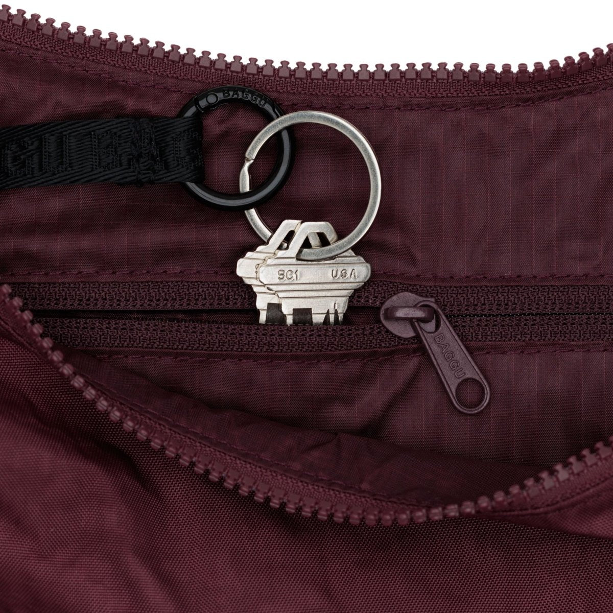 Baggu Medium Nylon Crescent Bag in Mahogany - Getoutside Shoes