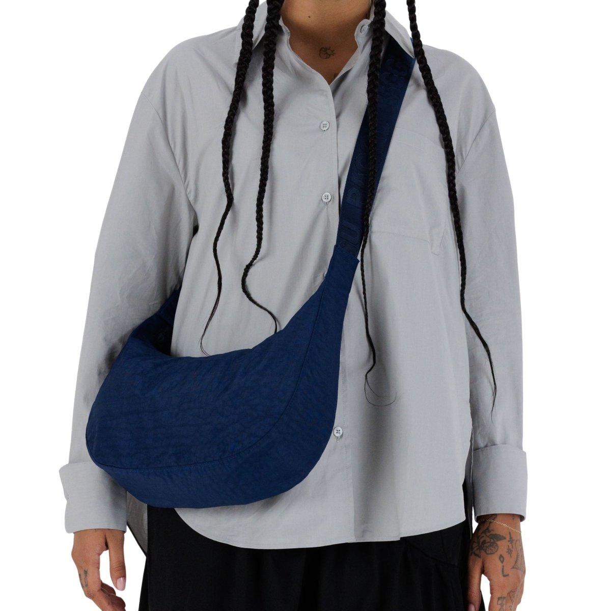 Baggu Medium Nylon Crescent Bag in Navy - Getoutside Shoes