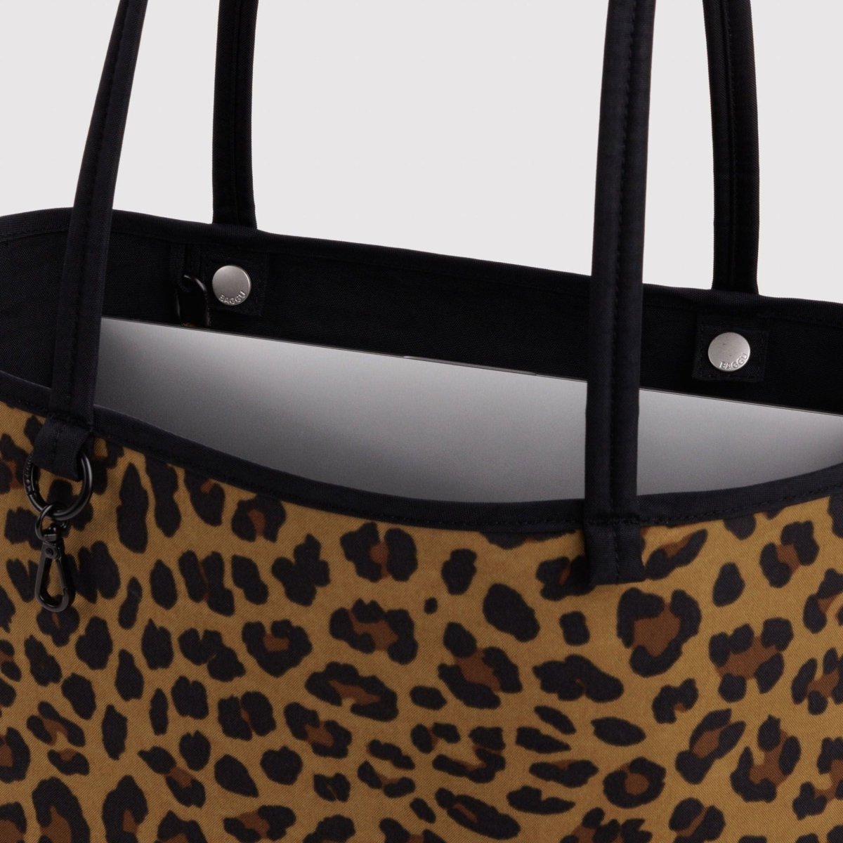 Baggu Medium Nylon Reversible Tote in Leopard Mix - Getoutside Shoes