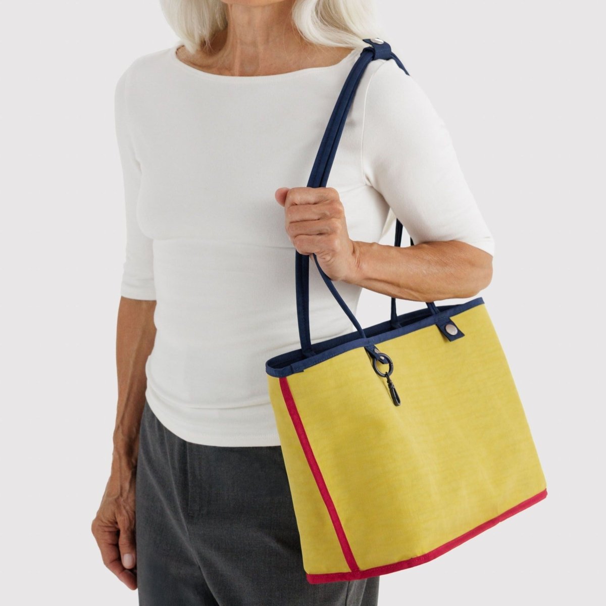 Baggu Medium Nylon Reversible Tote in Navy Mix - Getoutside Shoes