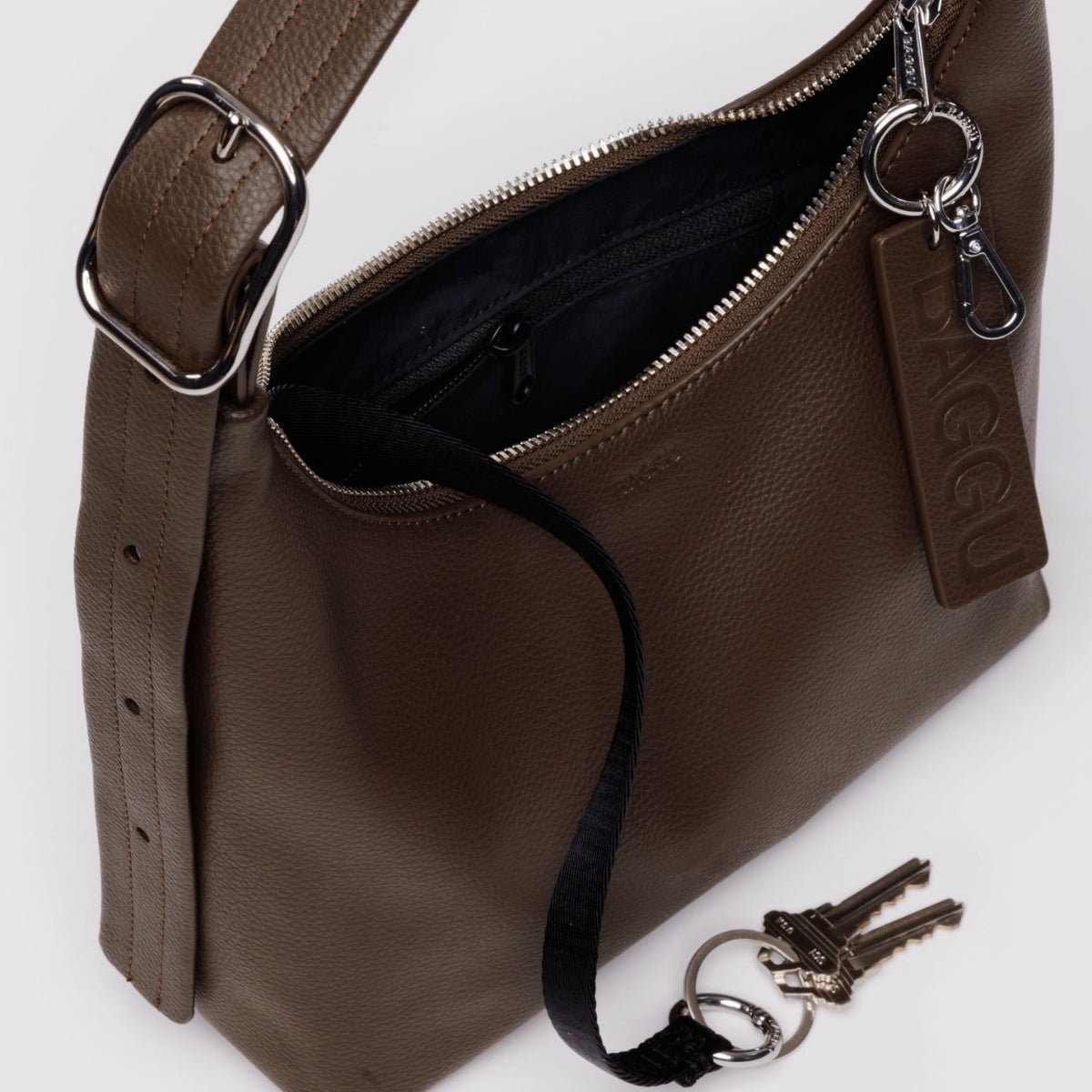 Baggu Mini Recycled Leather Shoulder Bag in Brown - Getoutside Shoes