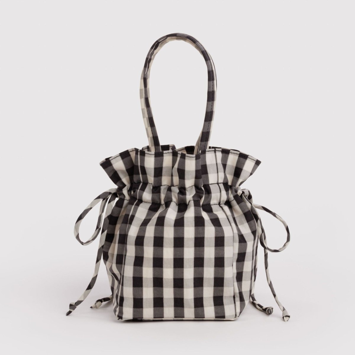 Baggu Nylon Drawstring Bag in Black and Cream Gingham - Getoutside Shoes